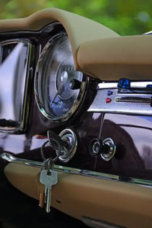 Key-Locked-In-Car--in-Milford-Michigan-key-locked-in-car-milford-michigan.jpg-image